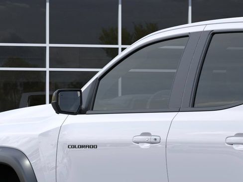 New 2026 Chevrolet Colorado ZR2 w/ Technology Package AWD/4WD image 12