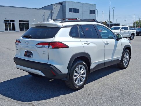 Certified 2023 Toyota Corolla Cross LE AWD/4WD image 7