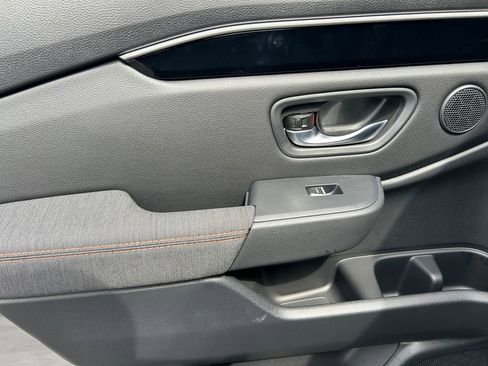 New 2026 Honda Pilot Sport image 15