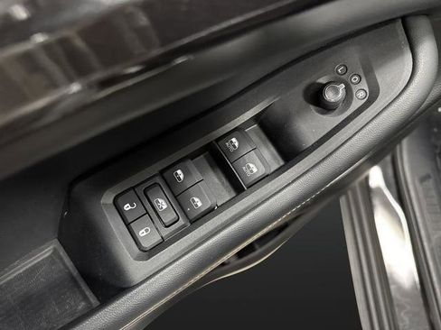 Used 2023 Jeep Grand Cherokee Laredo w/ Luxury Tech Group I image 26