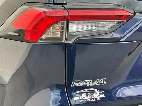 Used 2025 Toyota RAV4 XLE AWD/4WD image 32