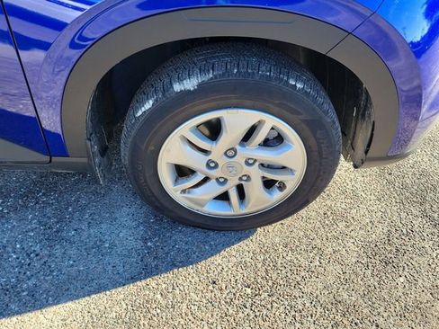 Used 2025 Hyundai Venue SE image 6