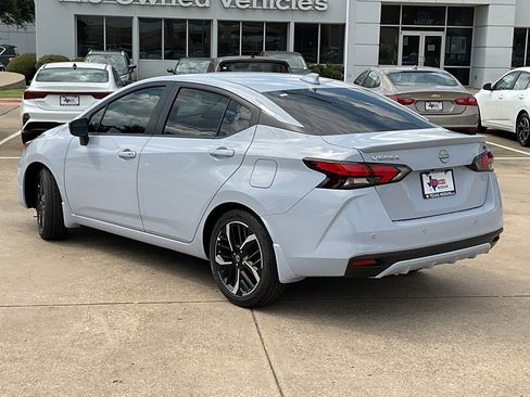 New 2025 Nissan Versa SR w/ Trunk Package image 7