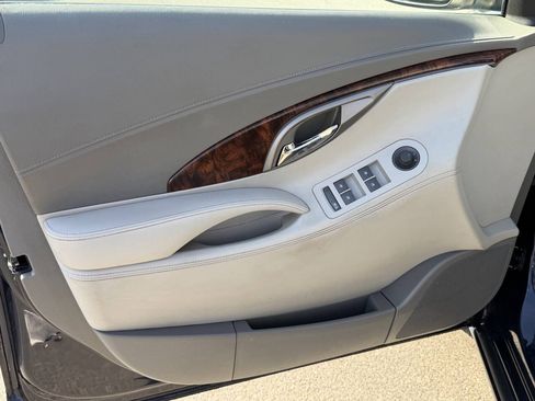 Used 2012 Buick LaCrosse FWD image 12