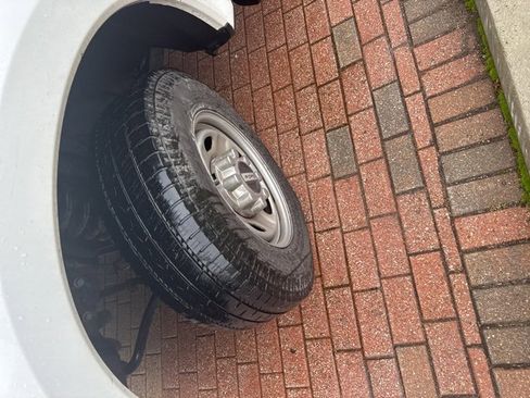 Used 2018 Ford F250 XL w/ Power Equipment Group image 2