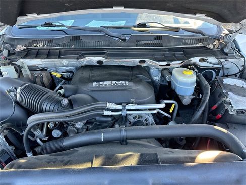 Used 2014 RAM 3500 SLT w/ Luxury Group image 24