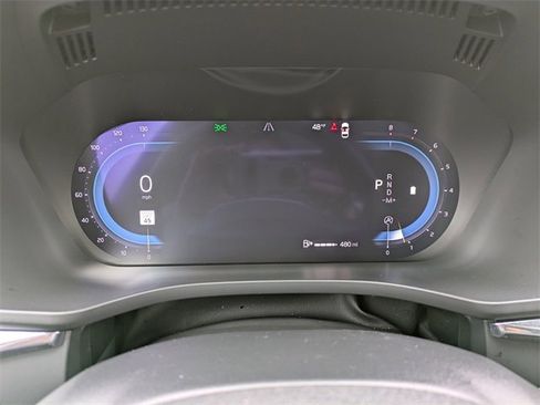 Used 2024 Volvo XC60 B5 Plus image 32