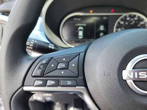 New 2025 Nissan Versa SV w/ Trunk Package image 10