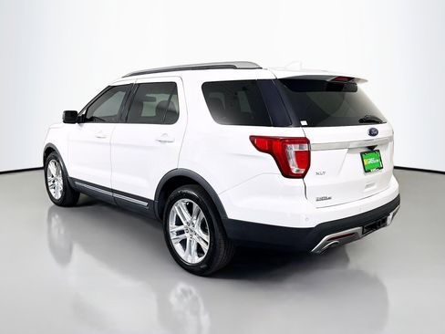 Used 2017 Ford Explorer XLT w/ Equipment Group 202A FWD image 7