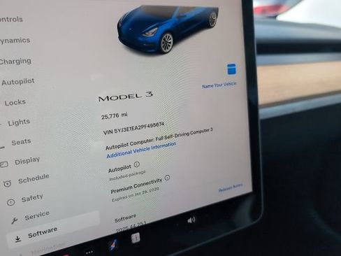 Used 2023 Tesla Model 3 Standard Range image 13