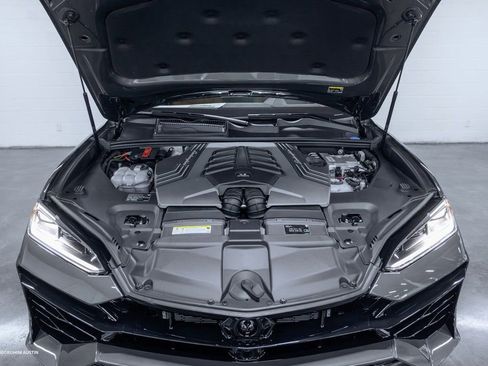 Used 2025 Lamborghini Urus S AWD/4WD image 4