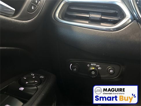 Used 2020 Chevrolet Equinox LT w/ Driver Convenience Package image 14