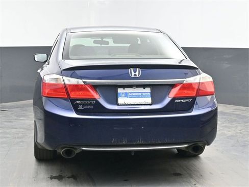 Used 2014 Honda Accord Sport image 9