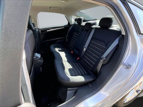 Used 2013 Ford Fusion SE FWD image 19