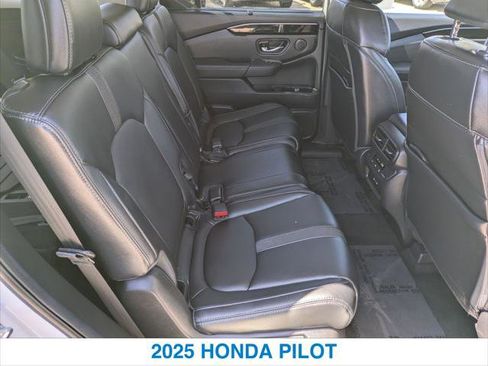 Certified 2025 Honda Pilot EX-L image 24