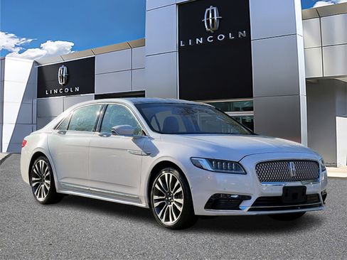 Used 2019 Lincoln Continental Reserve image 1