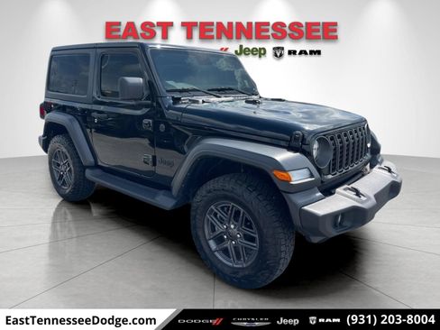 Used 2025 Jeep Wrangler Sport AWD/4WD image 1