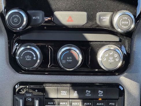 New 2026 RAM 3500 Tradesman AWD/4WD image 17