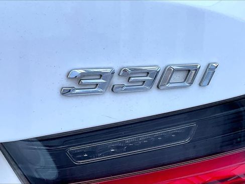 Used 2019 BMW 330i xDrive 330i xDrive w/ Driving Assistance Package image 9