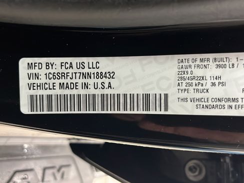 Used 2022 RAM 1500 Laramie AWD/4WD image 29