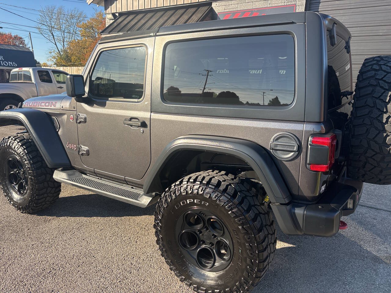 Used 2018 Jeep Wrangler Rubicon w/ Steel Bumper Group AWD/4WD image 6