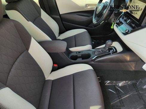 Used 2025 Toyota Corolla LE image 15