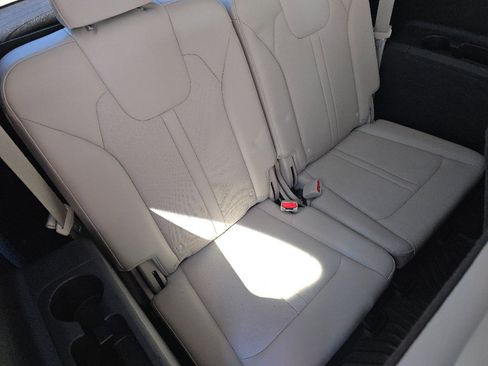 Used 2022 Kia Sorento S FWD image 22