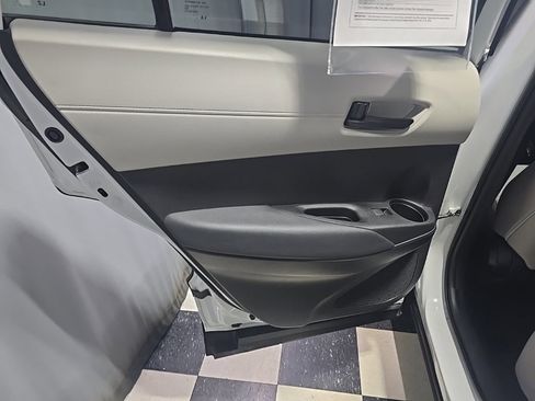 Used 2022 Toyota Corolla Cross LE image 15