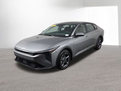 Used 2025 Kia K4 LXS image 43