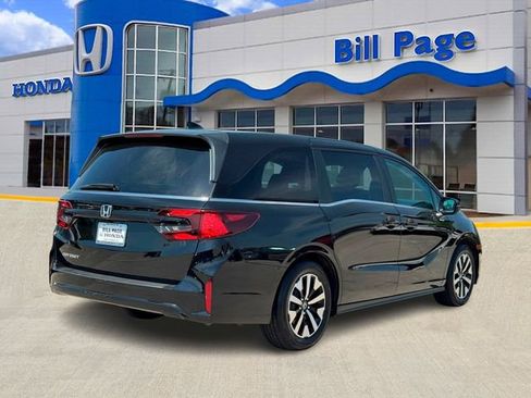 Certified 2025 Honda Odyssey EX-L image 4