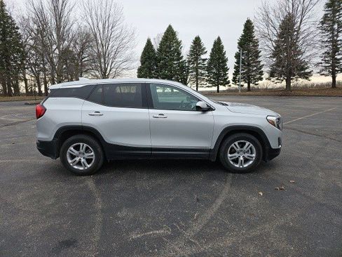 Used 2020 GMC Terrain SLE image 6