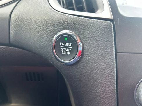 Used 2019 Ford Edge SEL w/ Equipment Group 201A FWD image 14