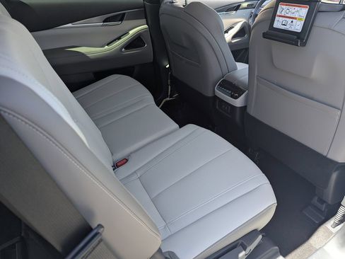 Certified 2027 INFINITI QX60 Luxe w/ Family Package FWD image 24