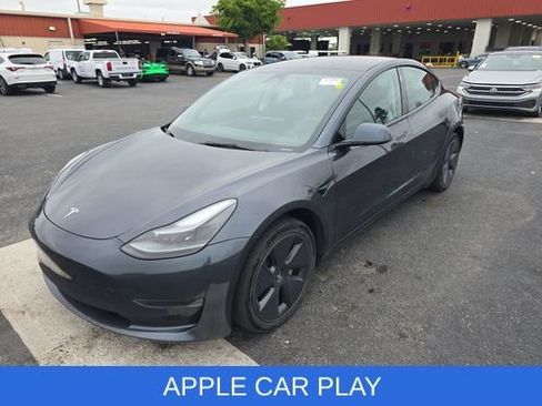 Used 2023 Tesla Model 3 Standard Range image 3