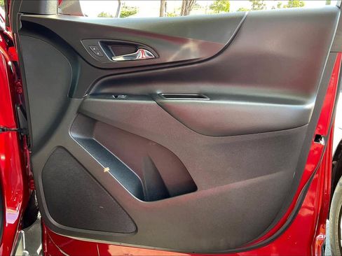 Used 2019 Chevrolet Equinox LT image 23