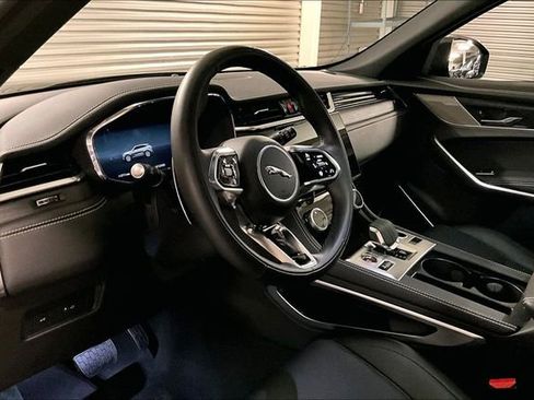 Certified 2025 Jaguar F-PACE R-Dynamic S image 24