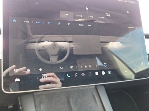 Used 2023 Tesla Model 3 Performance image 19