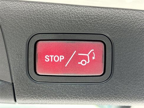 Certified 2026 Mercedes-Benz GLA 250 4MATIC image 25