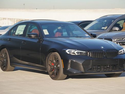 New 2026 BMW 330i Sedan w/ M Sport Package image 3