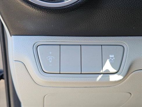 Used 2023 Kia Forte LXS FWD image 8