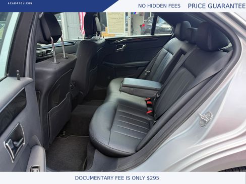 Used 2011 Mercedes-Benz E 550 4MATIC Sedan image 14
