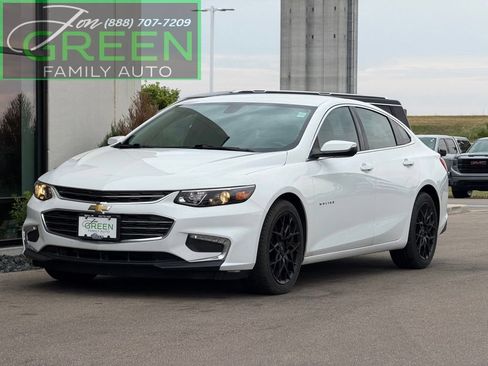 Used 2018 Chevrolet Malibu LT FWD image 1