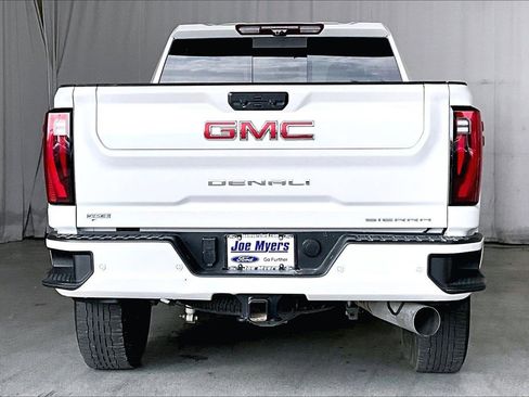 Used 2025 GMC Sierra 2500 Denali w/ Denali Reserve Package image 2