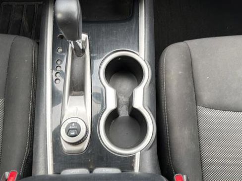 Used 2020 Nissan Pathfinder SV image 8