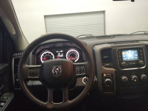 Used 2018 RAM 1500 Express w/ Express Value Package RWD image 22