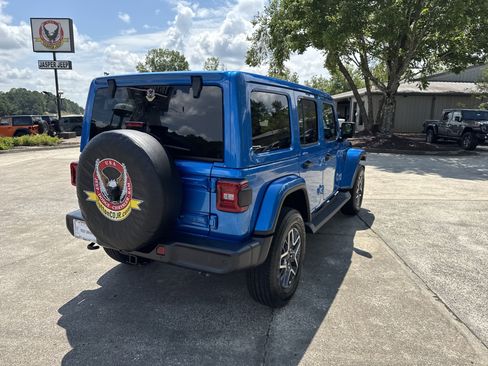 New 2025 Jeep Wrangler Sahara image 7