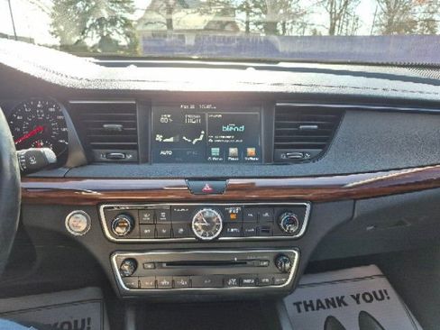 Used 2017 Kia Cadenza Technology image 28