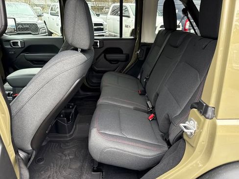 Used 2025 Jeep Wrangler Unlimited Rubicon w/ Safety Group AWD/4WD image 13