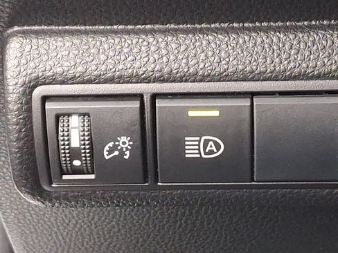 Certified 2022 Toyota Corolla LE image 25