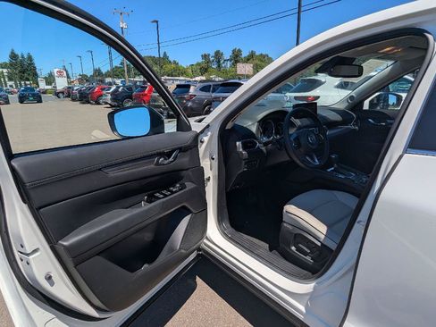 Used 2025 MAZDA CX-5 AWD 2.5 S w/ Preferred Package image 16